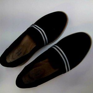 Clarks Women's 8.5 Black Leather Slip on Low Wedge 13288 Comfort Loafers Shoes